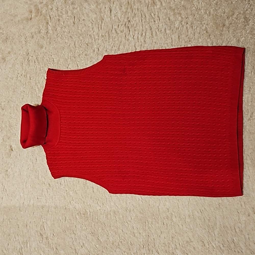 RALPH LAUREN SLEEVELESS RED CABLE SWEATER  SIZE LARGE